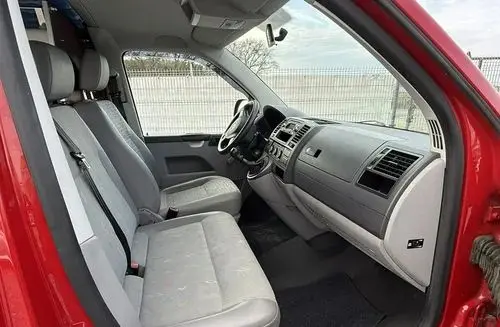 VOLKSWAGEN TRANSPORTER 