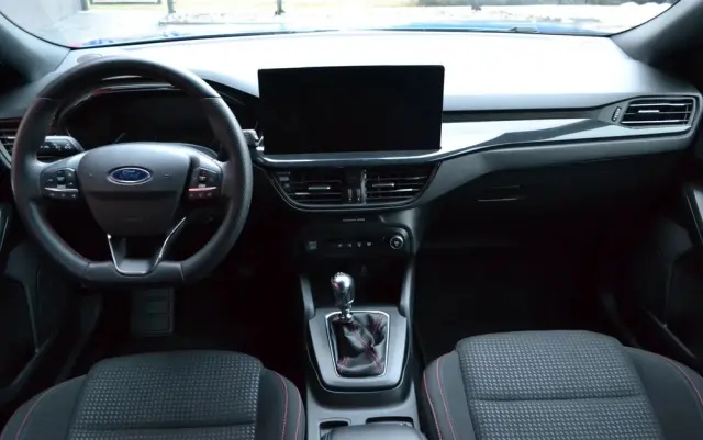 FORD Focus 1.0 EcoBoost Start-Stopp-System ST-LINE