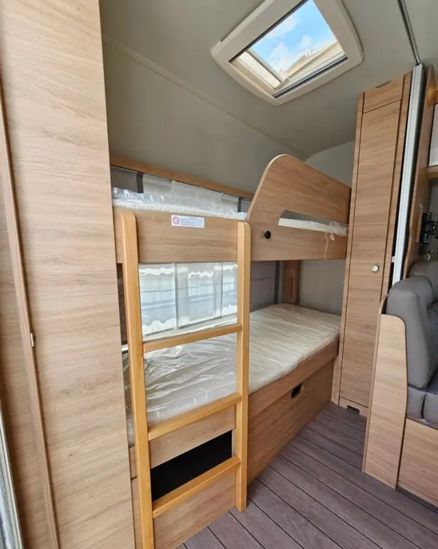 KNAUS Sudwind 550 FSK 