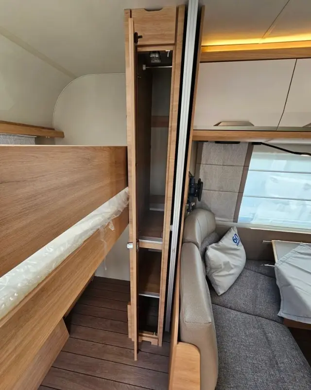 KNAUS Sudwind 550 FSK 