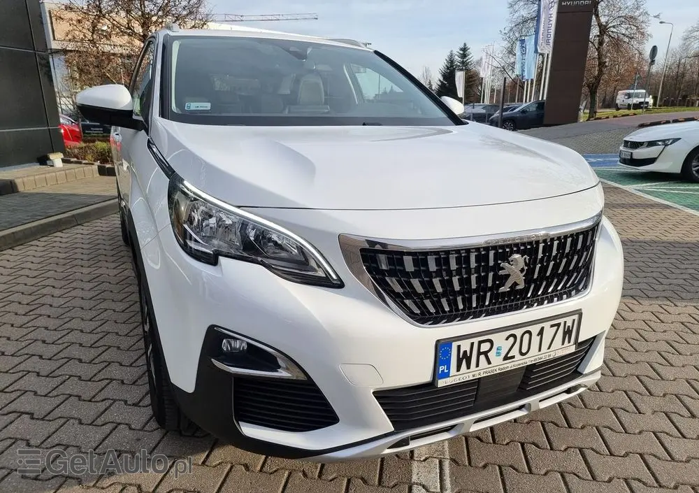 PEUGEOT 3008 1.2 PureTech Allure S&S EAT6
