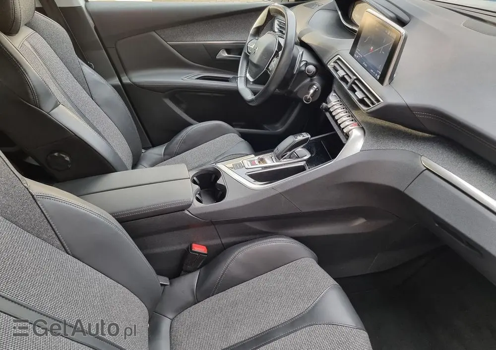 PEUGEOT 3008 1.2 PureTech Allure S&S EAT6