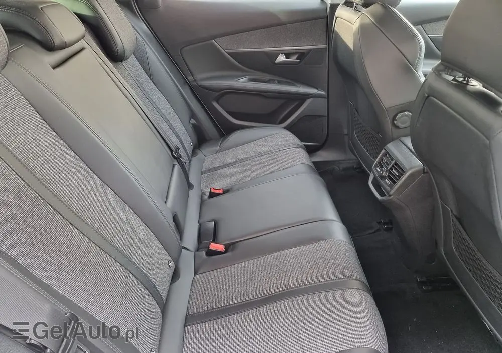 PEUGEOT 3008 1.2 PureTech Allure S&S EAT6