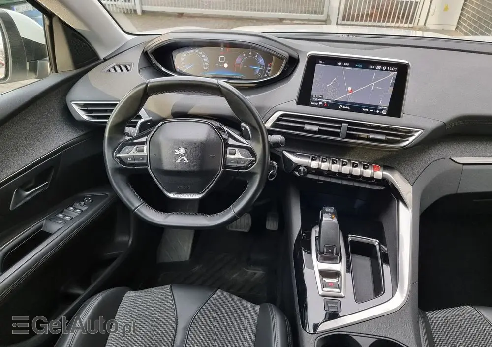 PEUGEOT 3008 1.2 PureTech Allure S&S EAT6