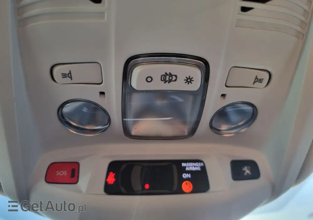 PEUGEOT 3008 1.2 PureTech Allure S&S EAT6