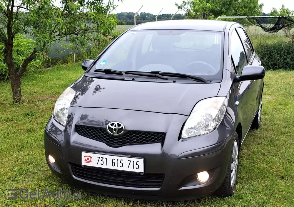 TOYOTA Yaris 