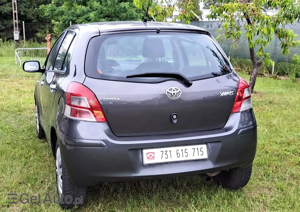 TOYOTA Yaris 