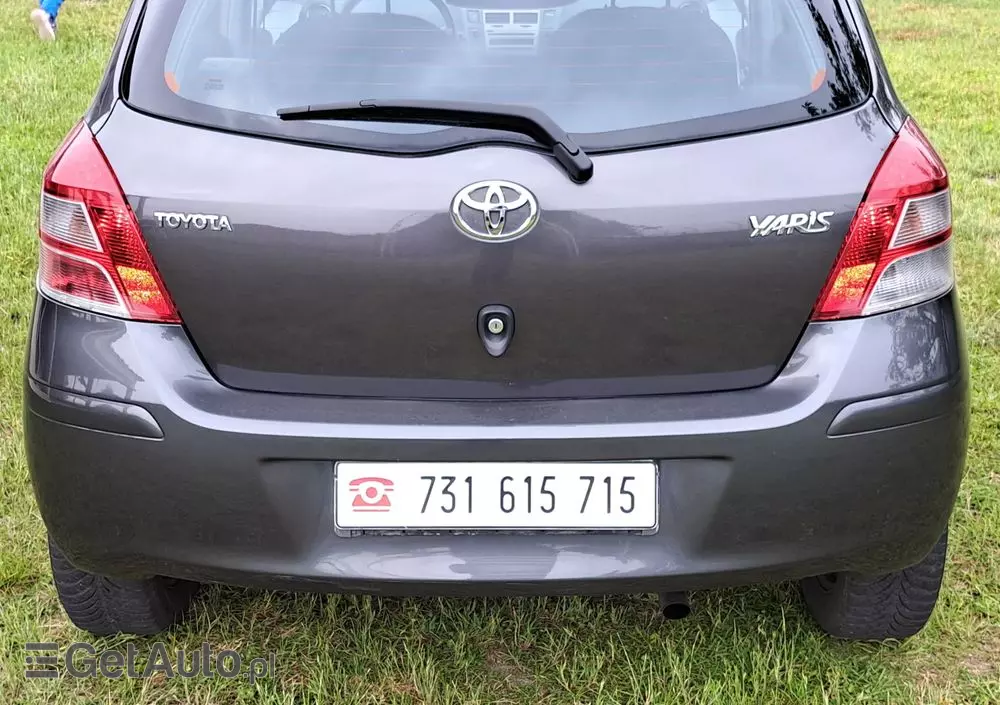 TOYOTA Yaris 