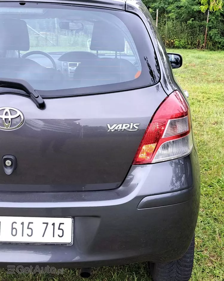 TOYOTA Yaris 