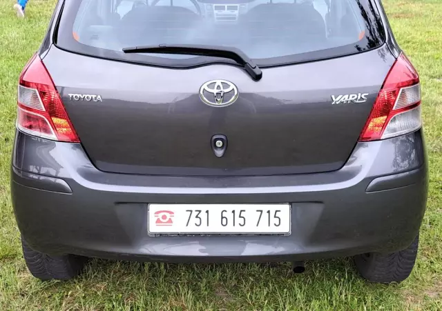 TOYOTA Yaris 