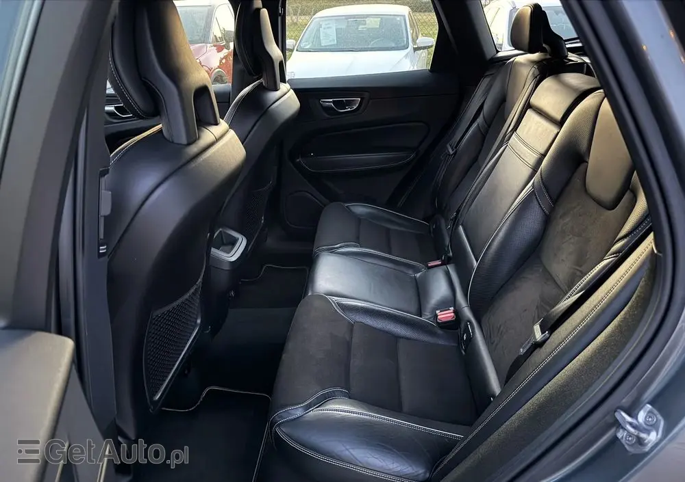 VOLVO XC 60 D5 SCR AWD R-Design