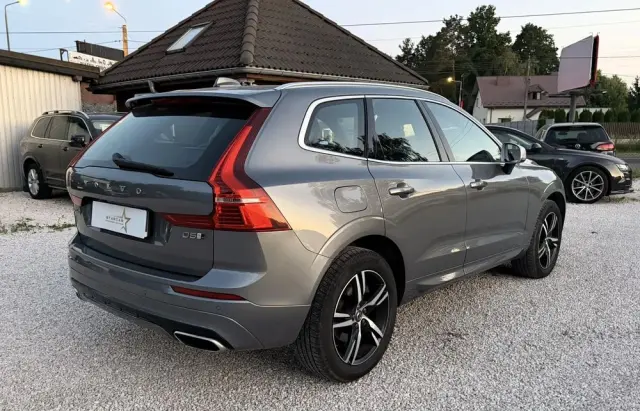 VOLVO XC 60 D5 SCR AWD R-Design