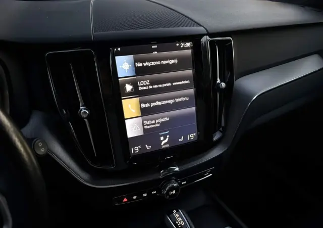 VOLVO XC 60 D5 SCR AWD R-Design