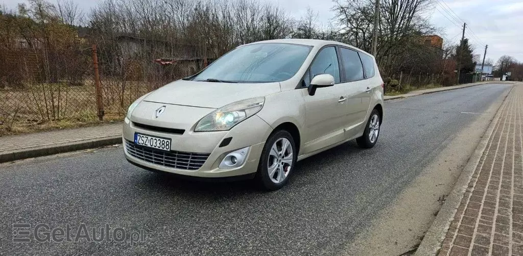 RENAULT Grand Scenic 
