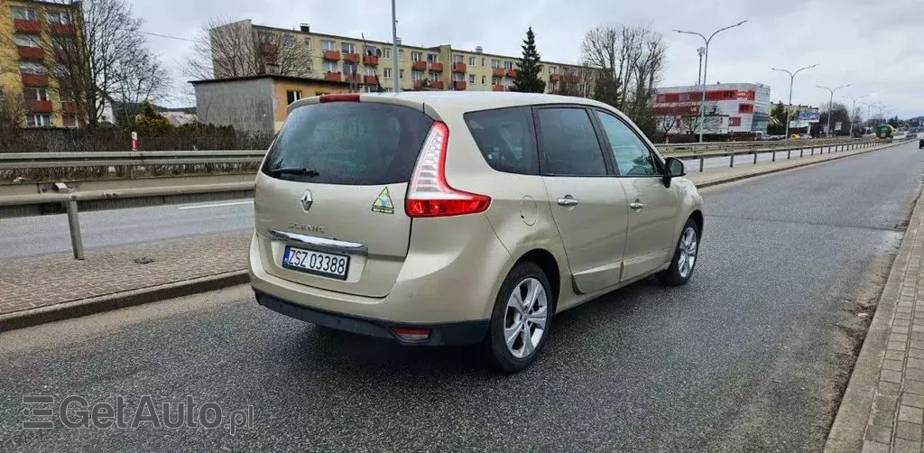 RENAULT Grand Scenic 