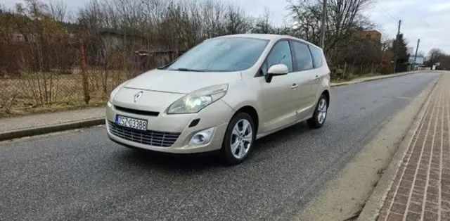 RENAULT Grand Scenic 