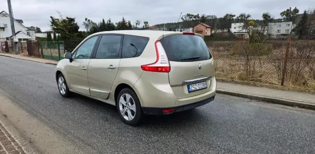 RENAULT Grand Scenic 