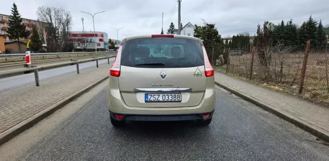 RENAULT Grand Scenic 