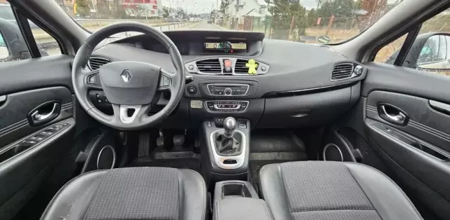 RENAULT Grand Scenic 