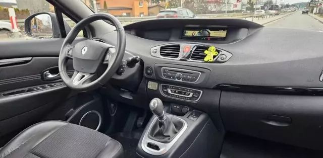 RENAULT Grand Scenic 