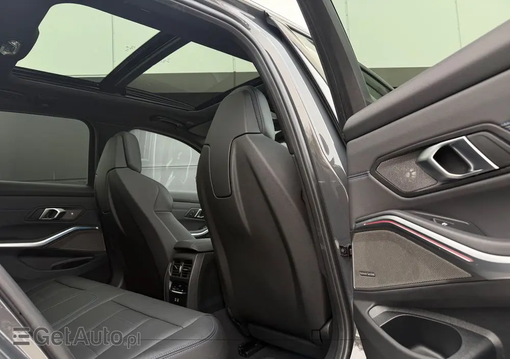 BMW Seria 3 320d xDrive M Sport Shadow