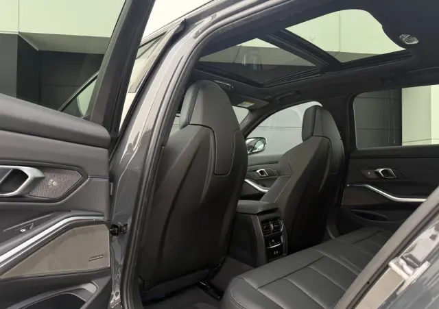 BMW Seria 3 320d xDrive M Sport Shadow