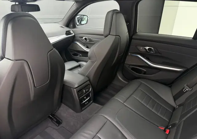 BMW Seria 3 320d xDrive M Sport Shadow