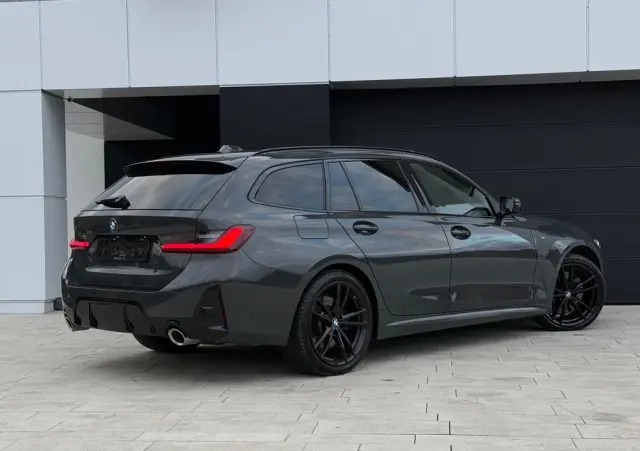 BMW Seria 3 320d xDrive M Sport Shadow