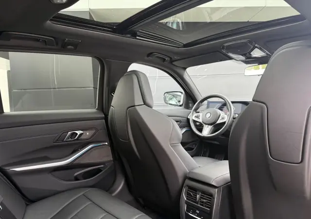 BMW Seria 3 320d xDrive M Sport Shadow