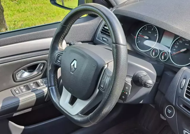 RENAULT Laguna DCi 110 FAP Limited