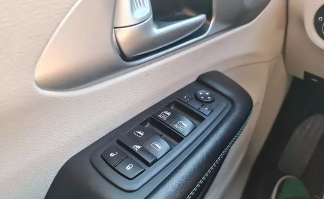 CHRYSLER Pacifica 3.6 V6 (264 KM) Hybrid CVT