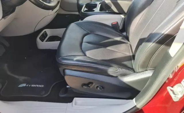 CHRYSLER Pacifica 3.6 V6 (264 KM) Hybrid CVT