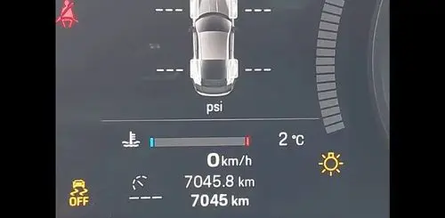 PORSCHE 911 Carrera 