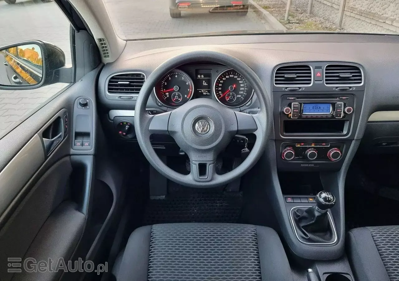 VOLKSWAGEN Golf VI 1.4 Comfortline
