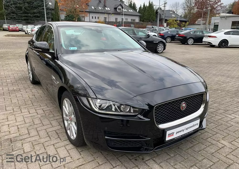 JAGUAR XE 2.0 D Prestige