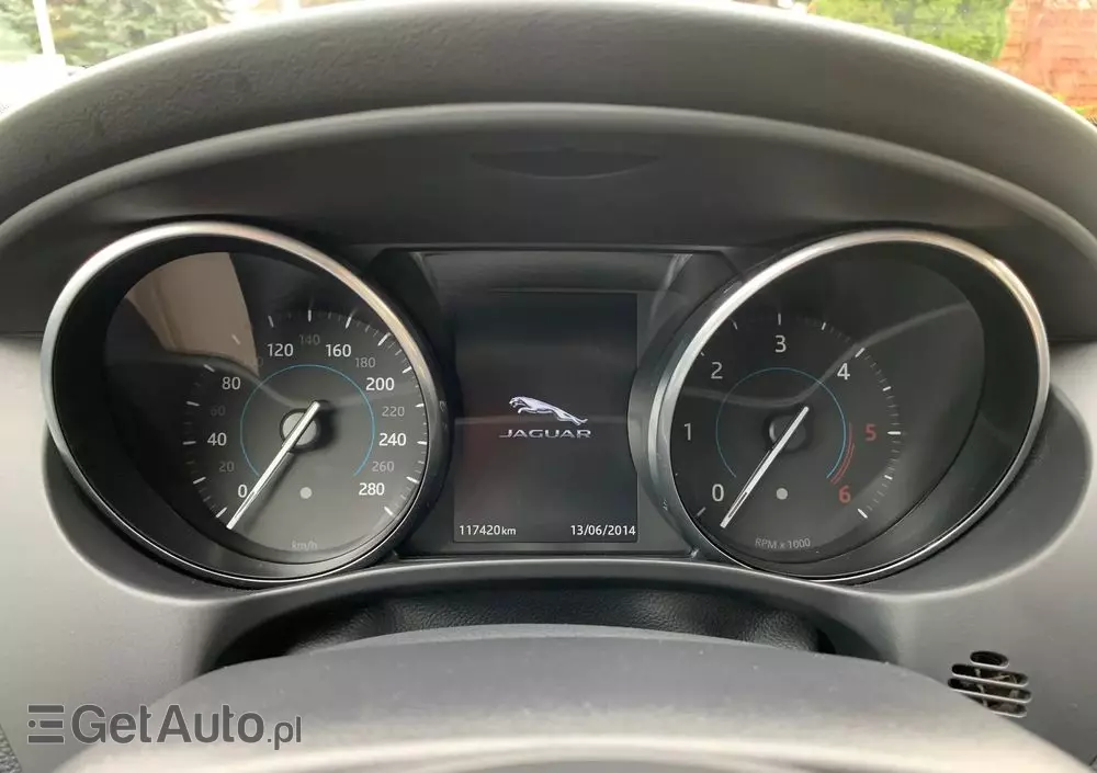 JAGUAR XE 2.0 D Prestige