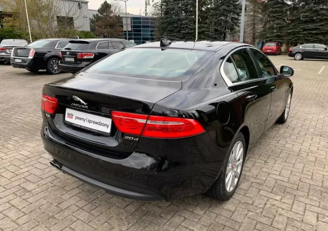 JAGUAR XE 2.0 D Prestige