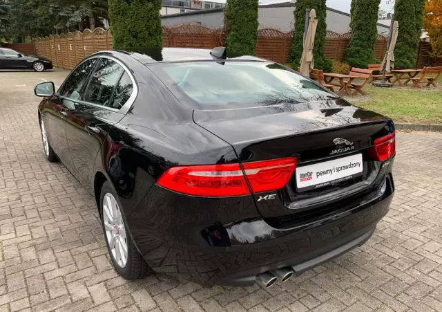 JAGUAR XE 2.0 D Prestige