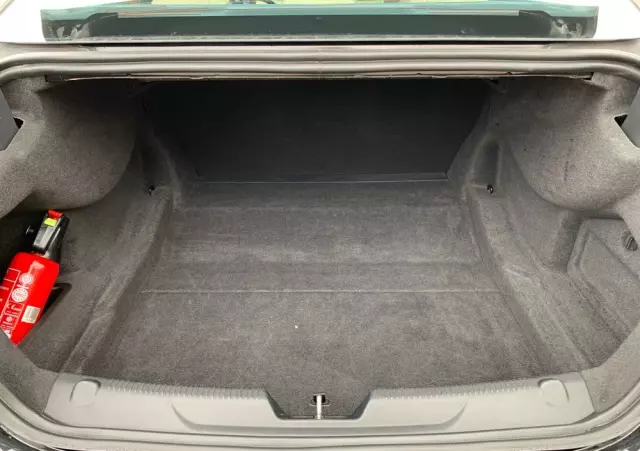 JAGUAR XE 2.0 D Prestige