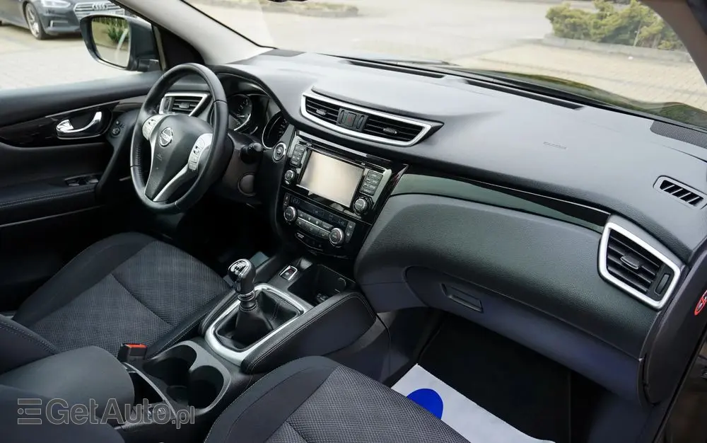 NISSAN Qashqai 1.6 DIG-T 360