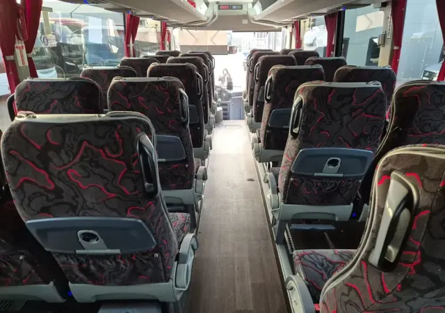 TEMSA HD 13 / SPROWADZONA / 59 MIEJSC / WINDA / WC / AUTOMAT 