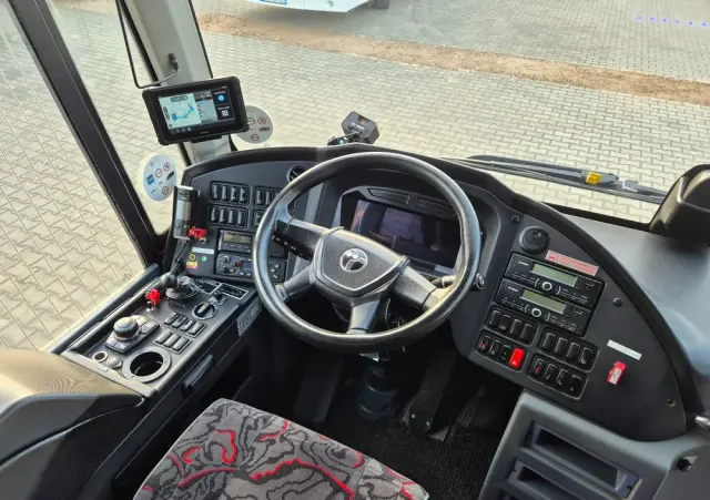 TEMSA HD 13 / SPROWADZONA / 59 MIEJSC / WINDA / WC / AUTOMAT 