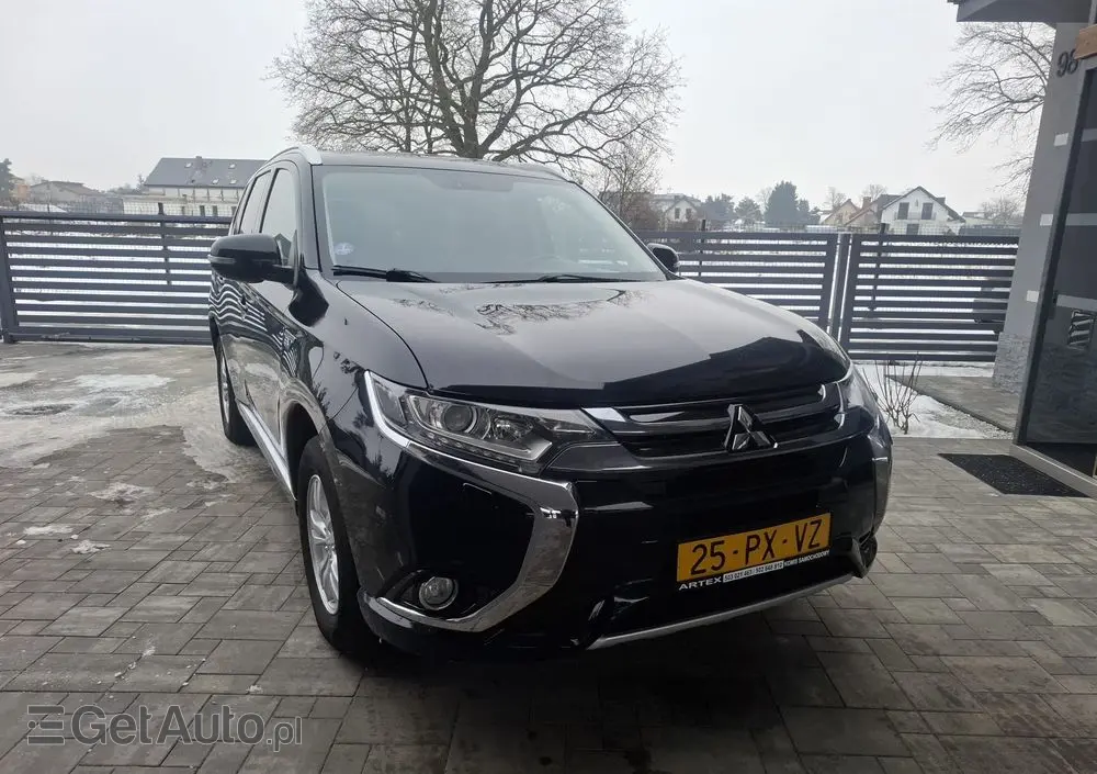 MITSUBISHI Outlander 2.0 4WD
