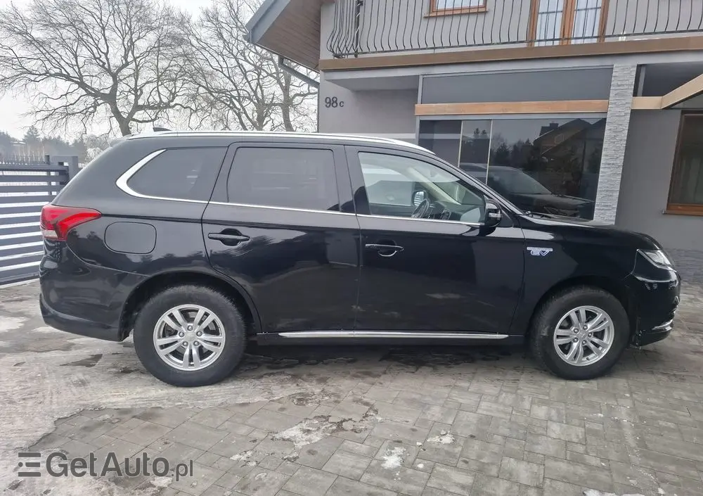 MITSUBISHI Outlander 2.0 4WD