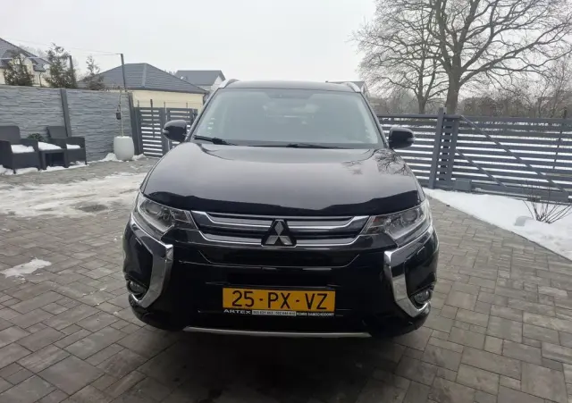 MITSUBISHI Outlander 2.0 4WD