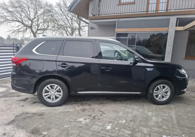 MITSUBISHI Outlander 2.0 4WD