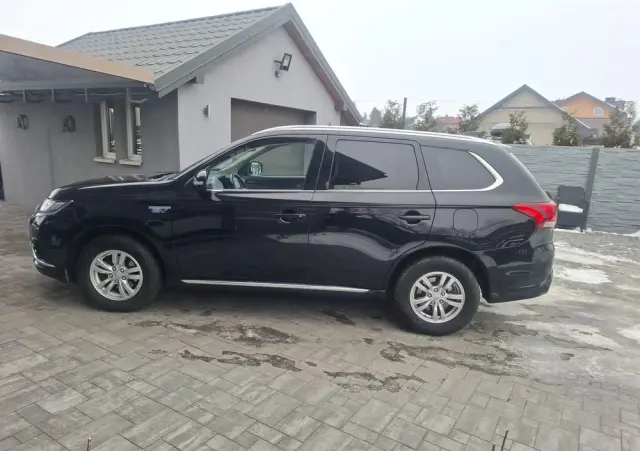 MITSUBISHI Outlander 2.0 4WD