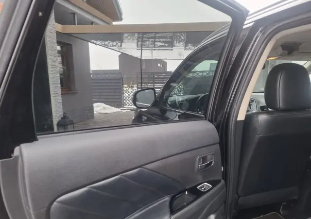 MITSUBISHI Outlander 2.0 4WD