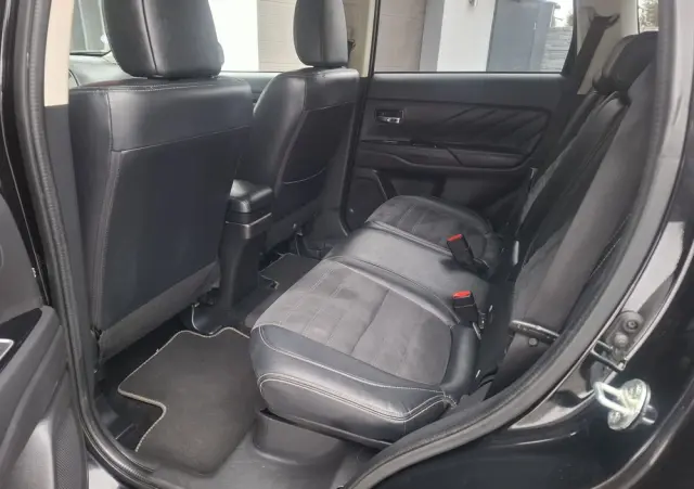 MITSUBISHI Outlander 2.0 4WD