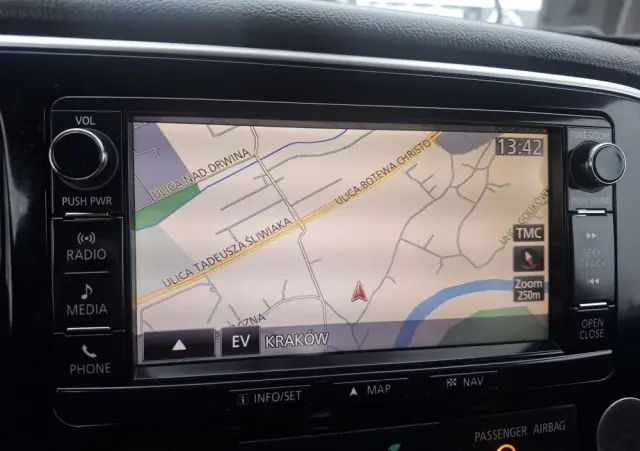 MITSUBISHI Outlander 2.0 4WD